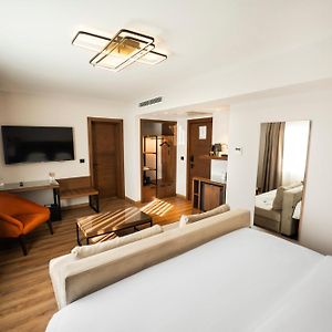 Deluxe Zimmer mit Kingsize-Bett